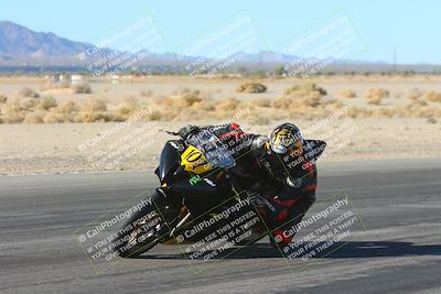 media/Jan-10-2025-CVMA Friday Practice (Fri) [[489e0da257]]/Group 4 and Trackday/Session 2 (Turn 4 Inside)/